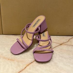 Steve Madden Dion Heeled Sandal in Lilac